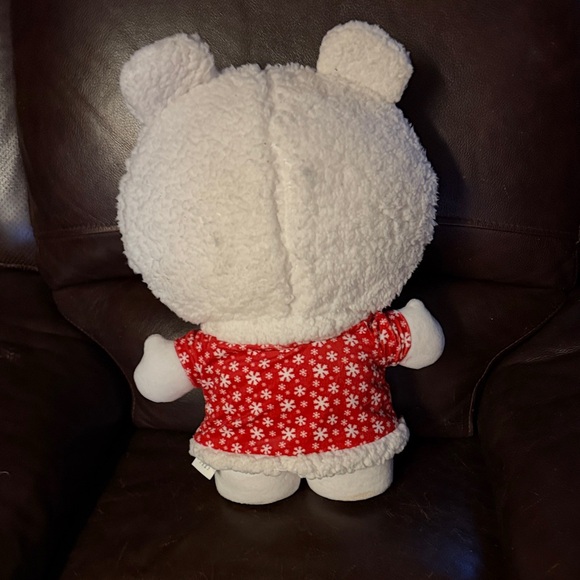 18” Hello Kitty in Red and White Snowflake Outfit - Picture 2 of 5